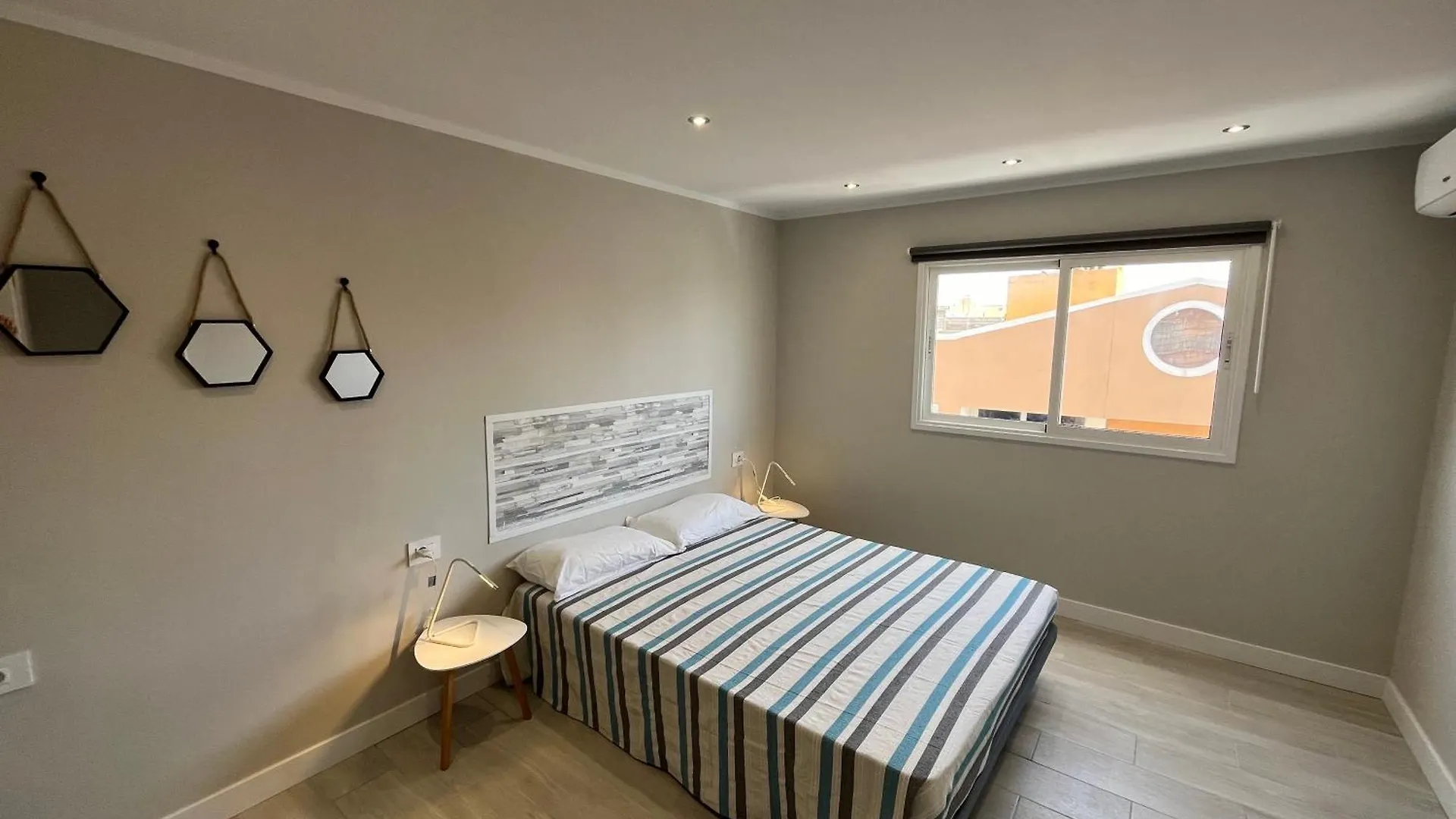 B&B Paraiso Tenerife Los Abrigos Bed & Breakfast